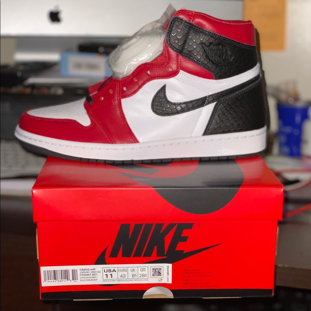 Air Jordan 1 Retro High Satin Snake